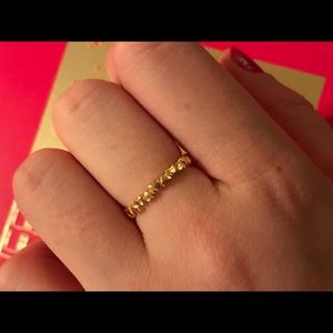 Beautiful golden heart ring size 7